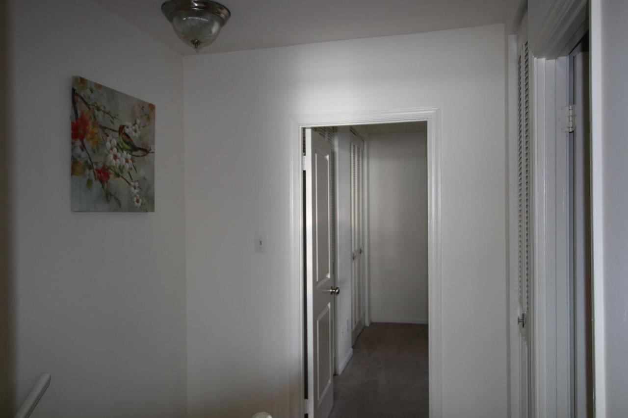 Luxury Villa And Apartments Феърфакс Екстериор снимка